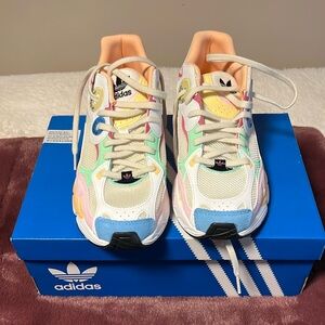 Adidas Astir women’s shoe